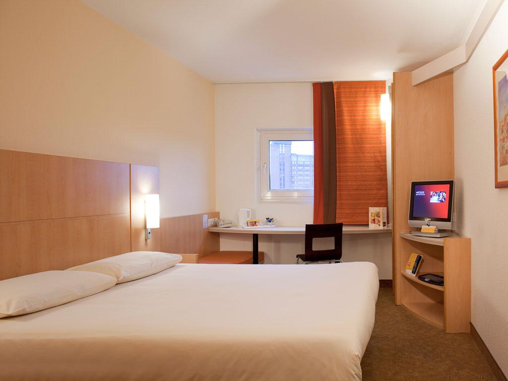Ibis Leeds Centre Marlborough Street Hotel Exterior foto