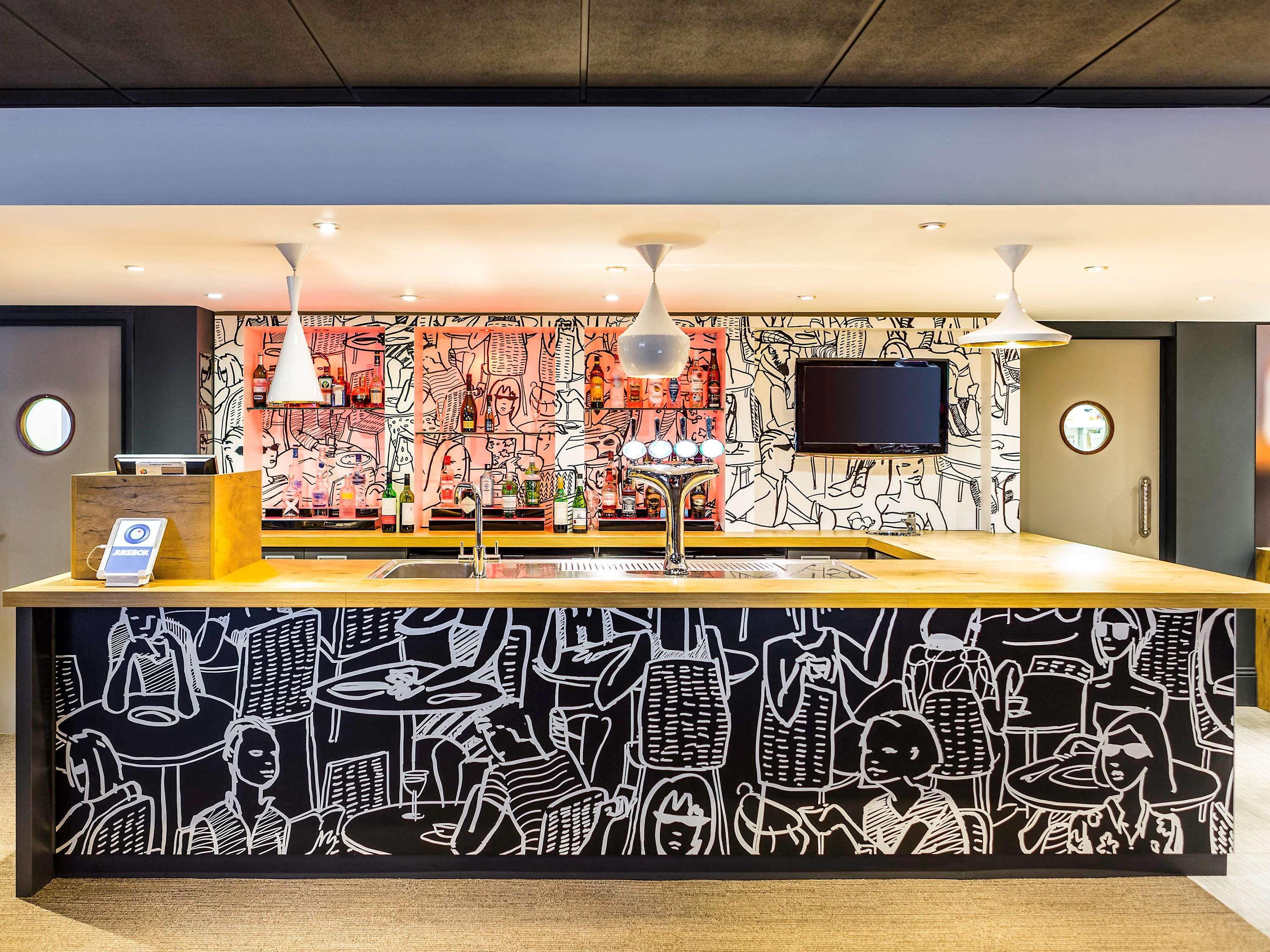Ibis Leeds Centre Marlborough Street Hotel Exterior foto