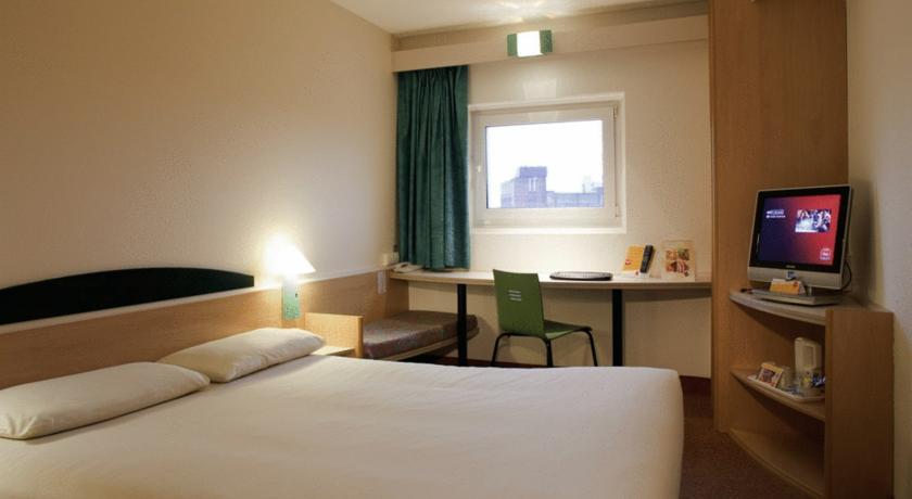 Ibis Leeds Centre Marlborough Street Hotel Exterior foto