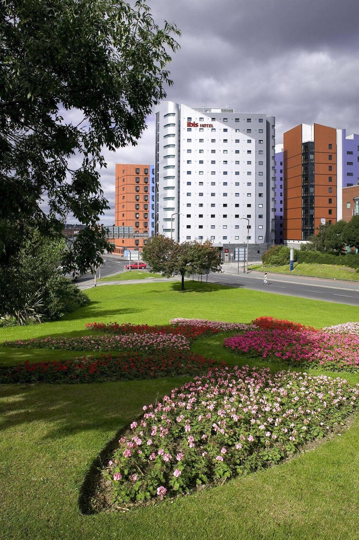 Ibis Leeds Centre Marlborough Street Hotel Exterior foto